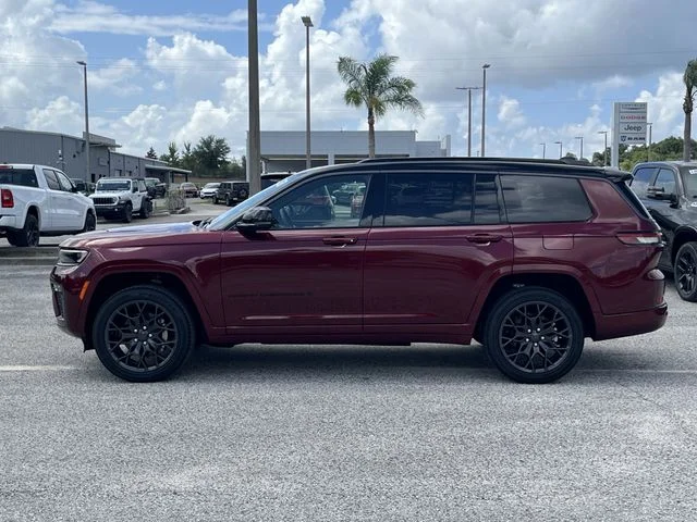 New 2026 Velvet Red Pearl-Coat Exterior Paint Jeep Summit image 7