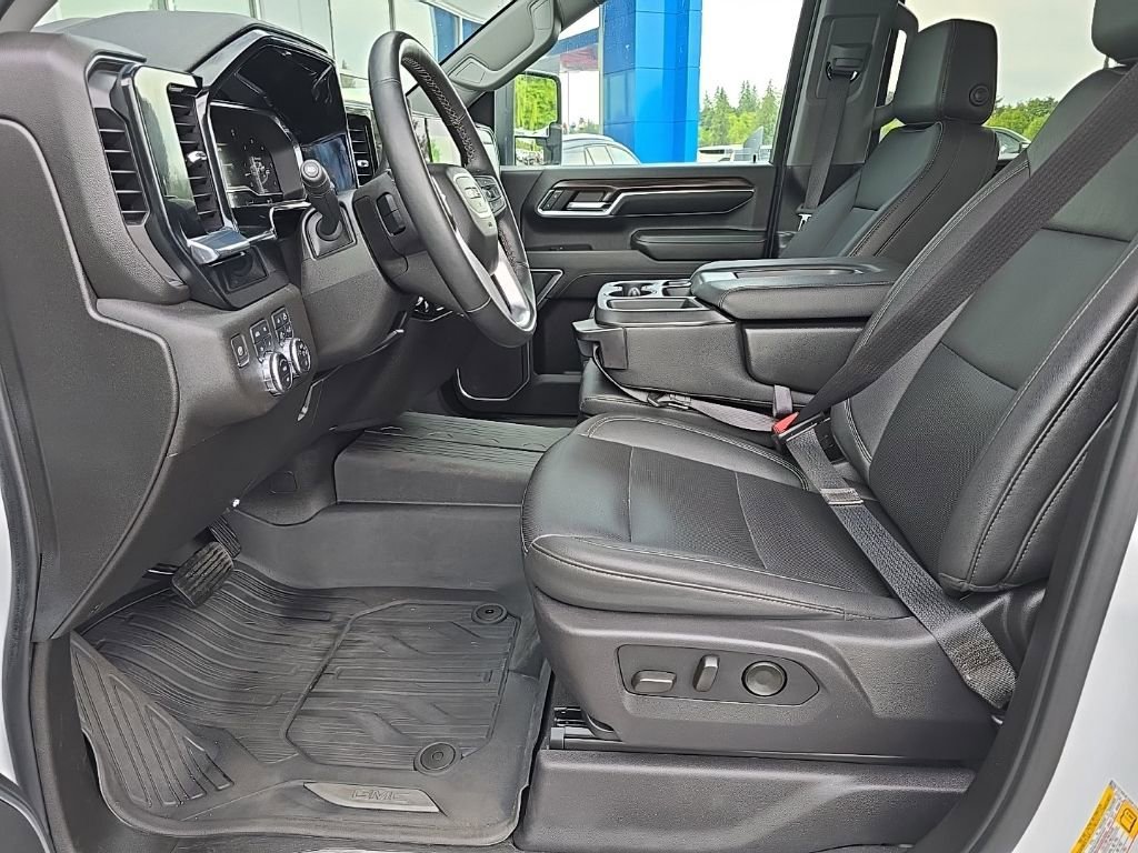 2024 GMC Sierra 3500HD SLT - Photo 20