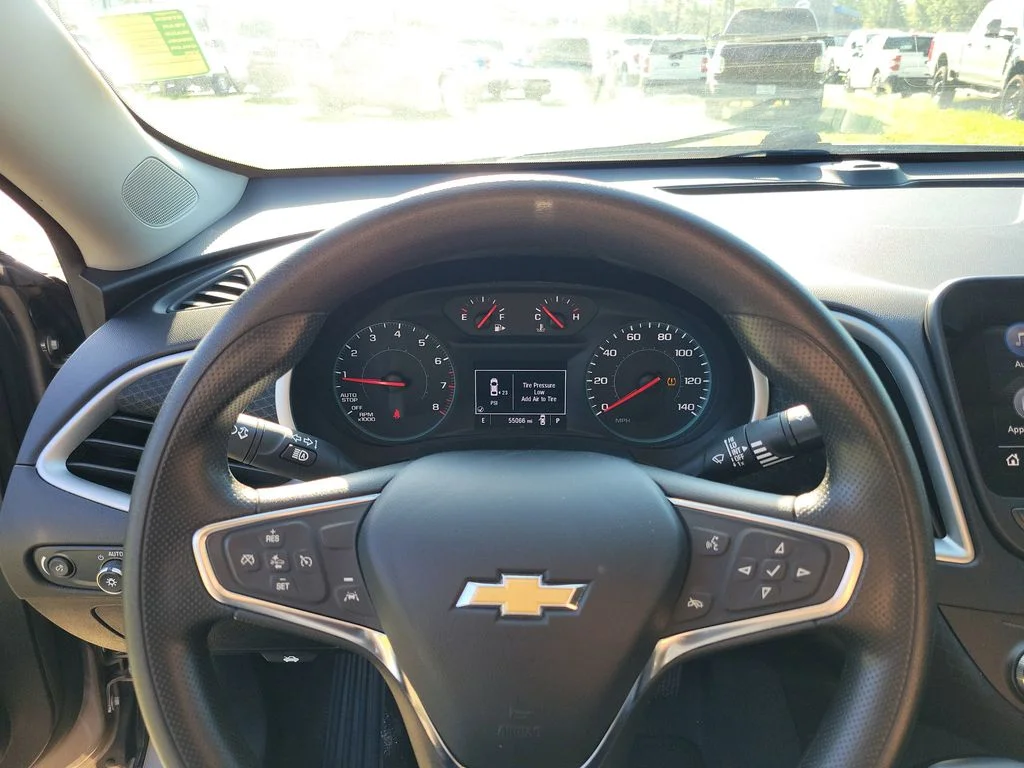 Used 2024 Mineral Gray Metallic Chevrolet LT image 19