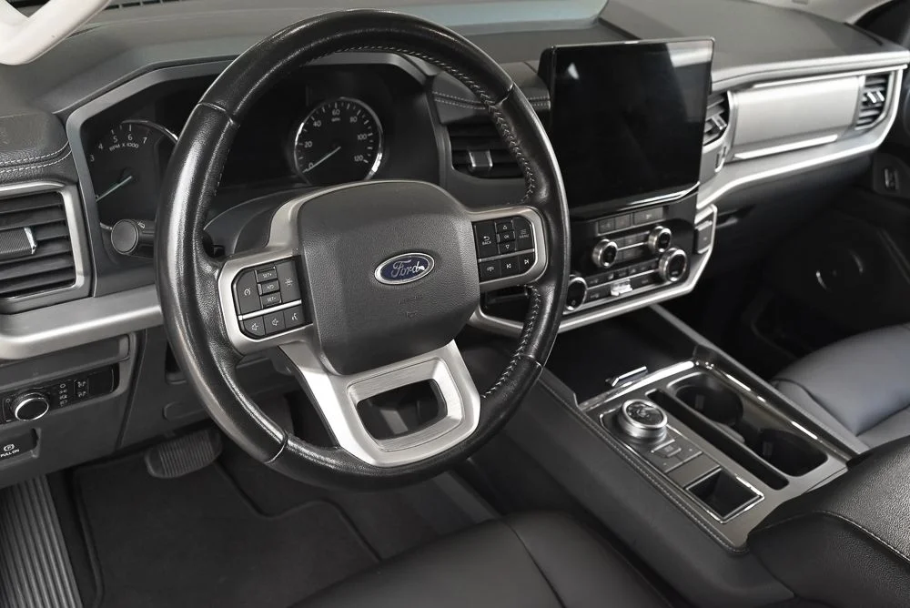 Used 2024 Black Ford XLT image 9