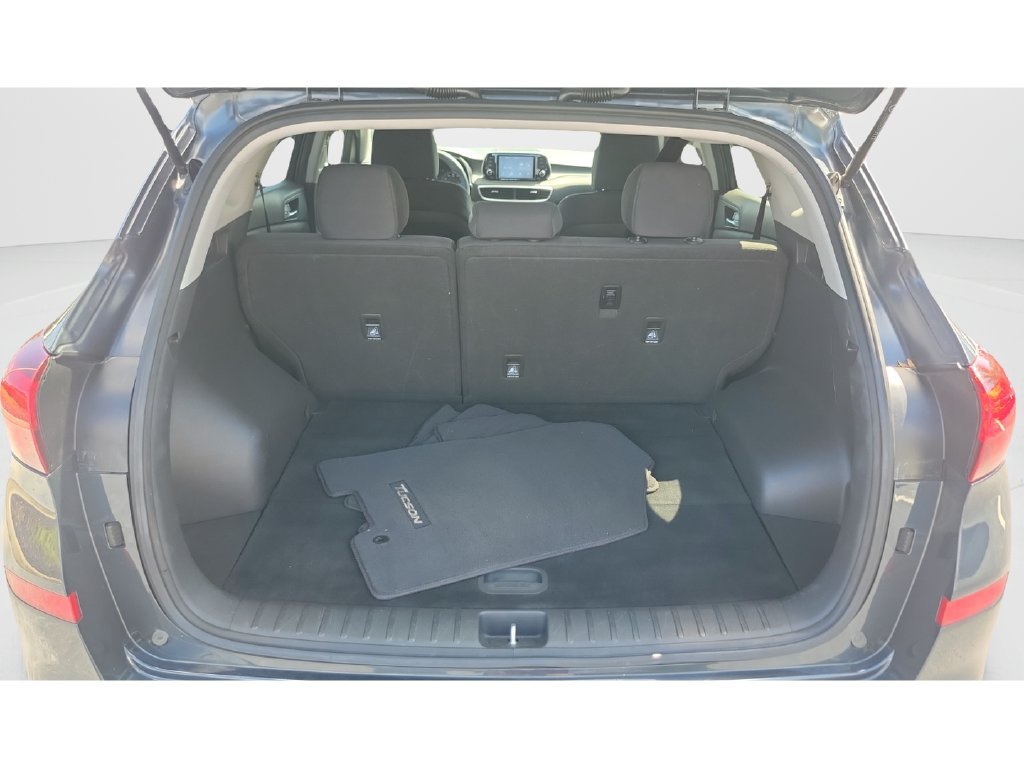 Used 2019 Blue Hyundai SE image 9