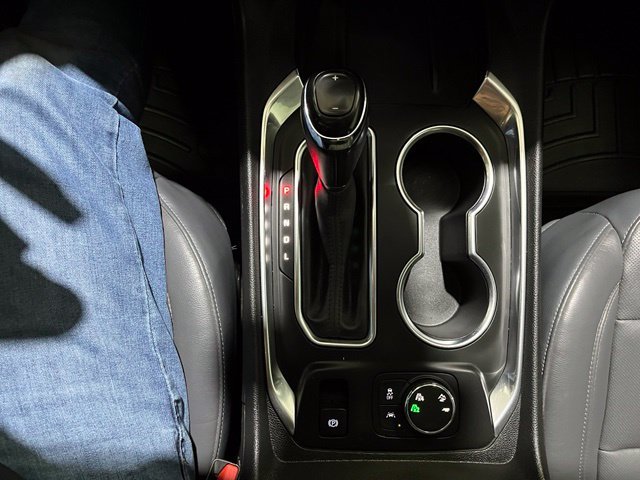 Used 2019 White Chevrolet Premier image 24
