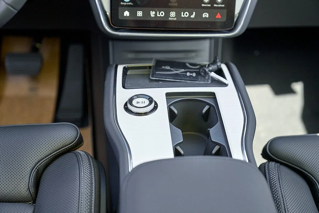 New 2026 Aurora Silver Volvo Ultra image 32