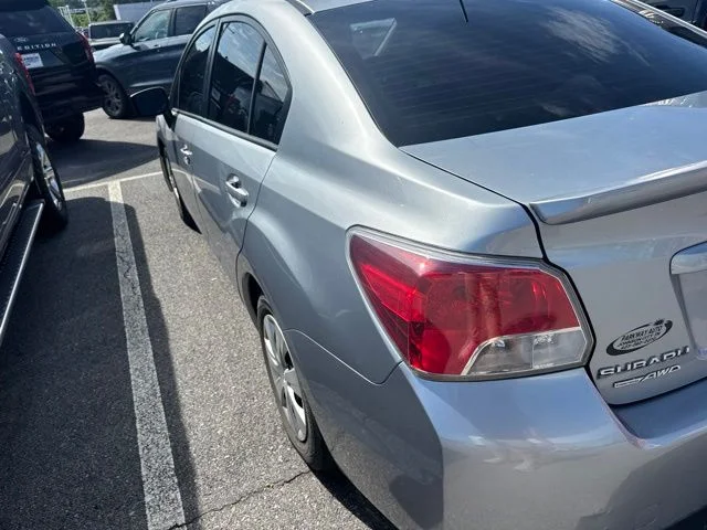 Used 2016 Silver Subaru 2.0i image 8