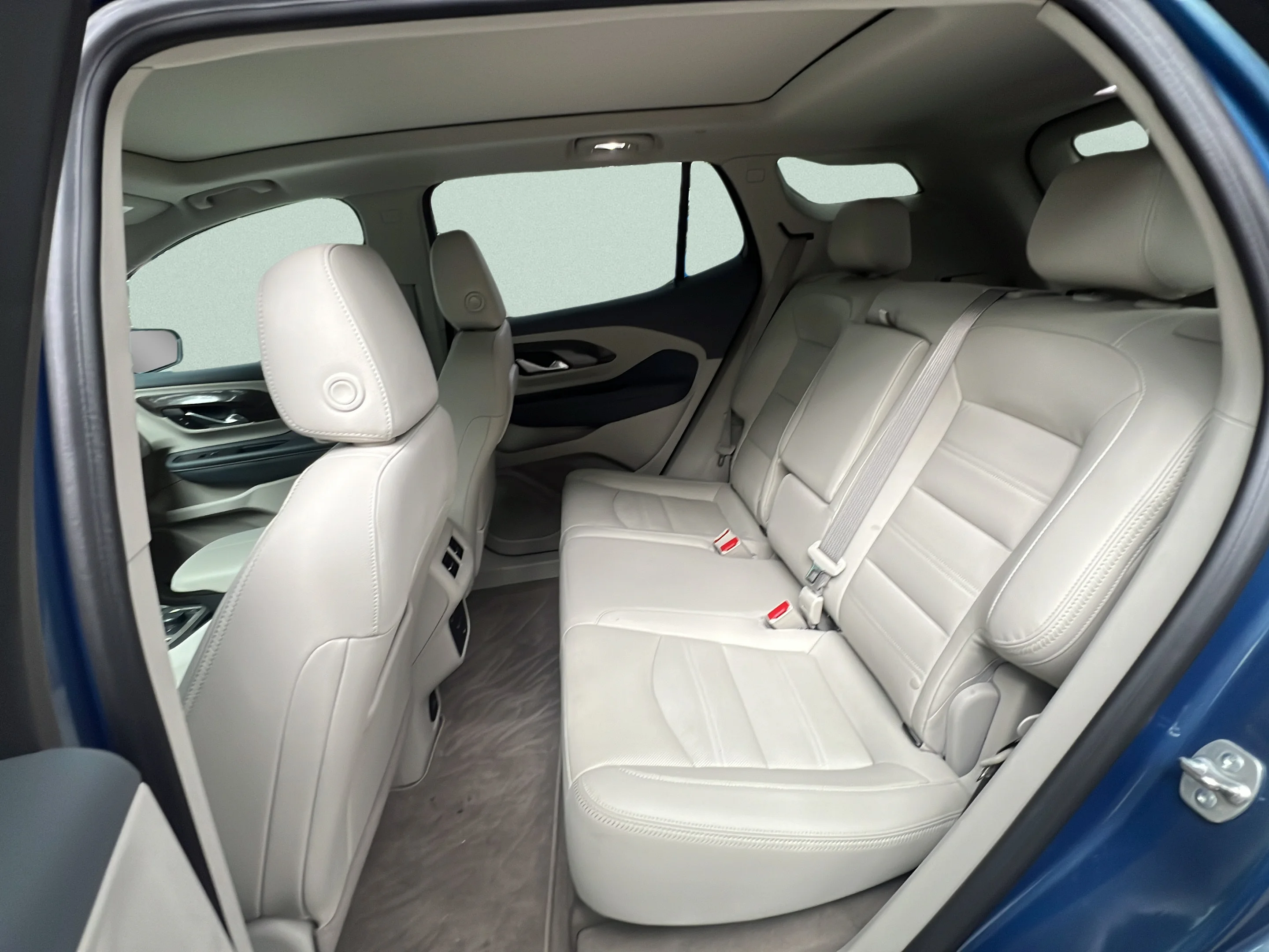 Used 2024 Downpour Metallic GMC Denali image 10