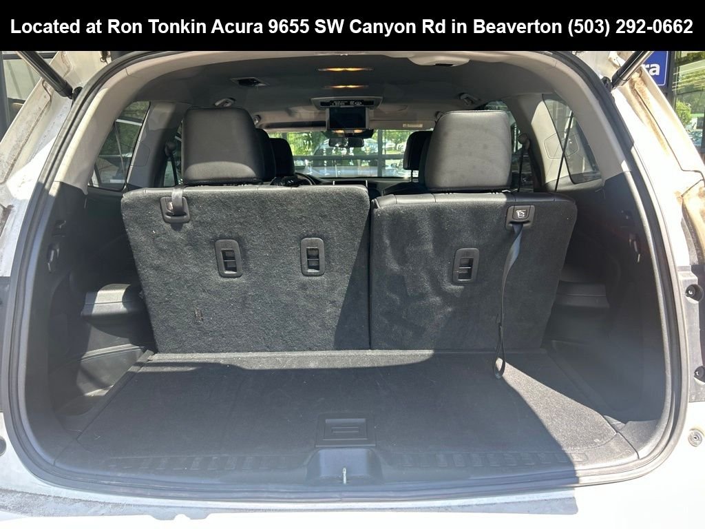 Used 2018 White Diamond Pearl Honda Touring image 16