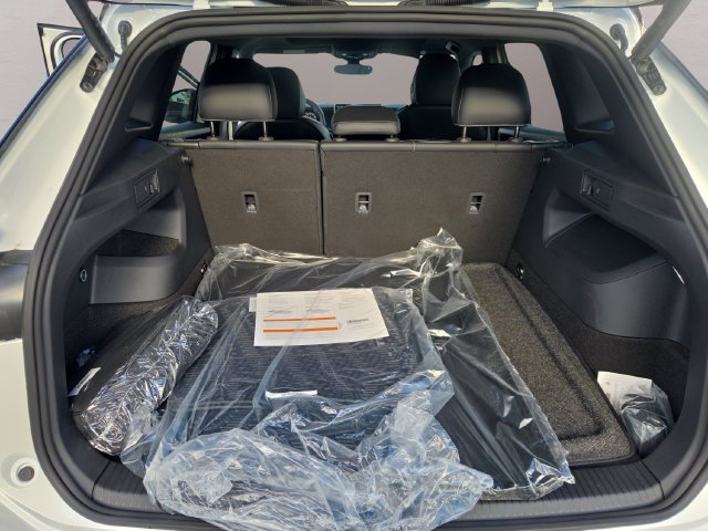 New 2026 Opal White w/Deep Black Roof Volkswagen SE R-Line Black image 23