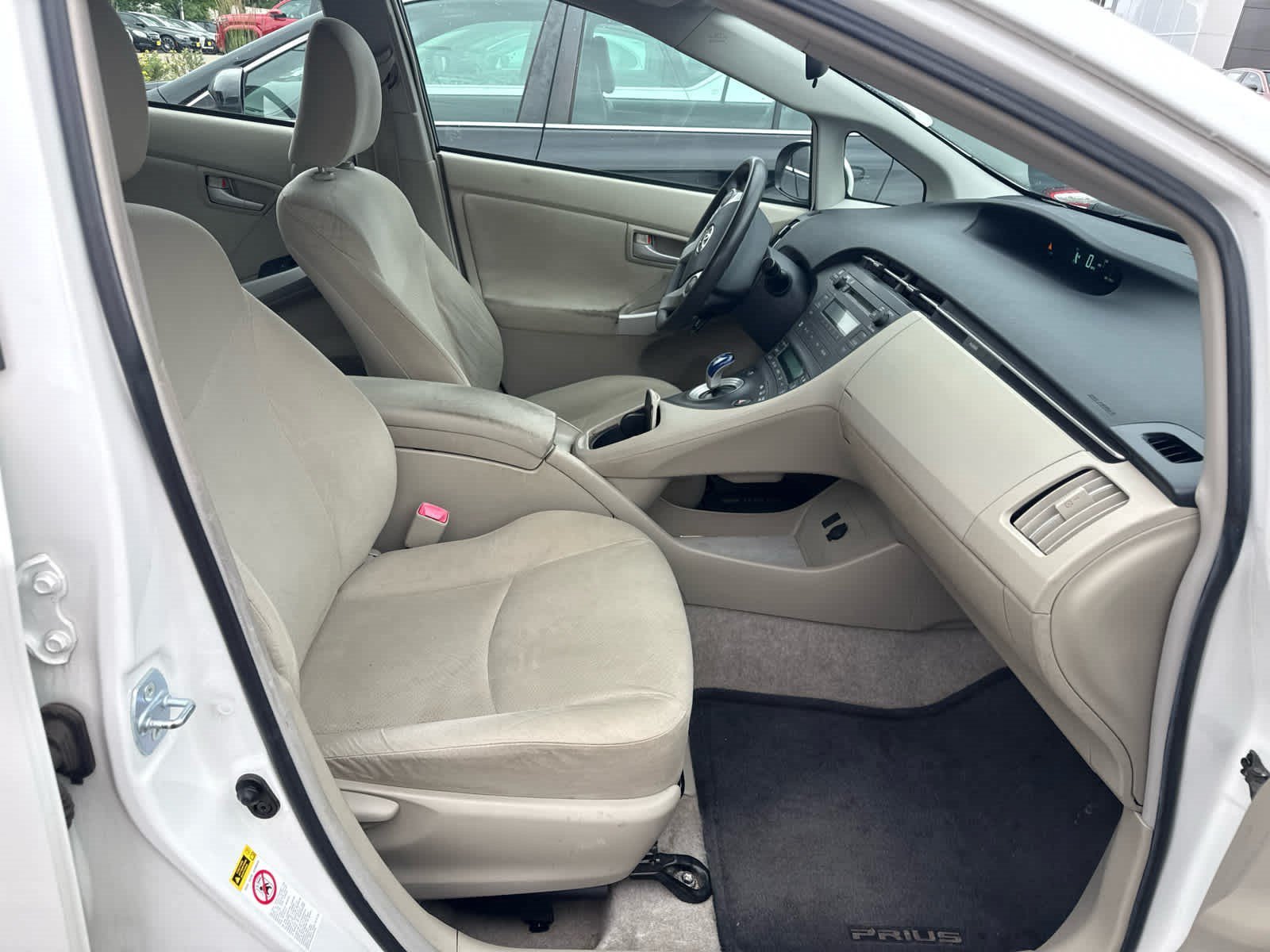 Used 2010 Blizzard Pearl Toyota III image 21