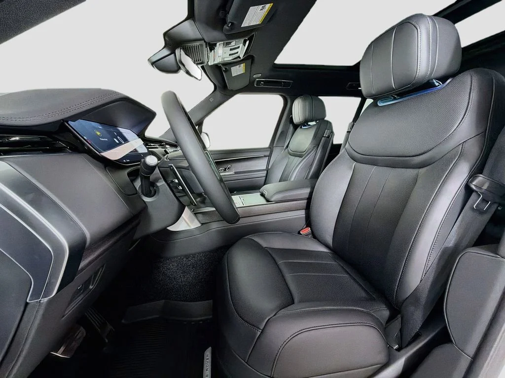 New 2026 Fuji White Land Rover SE image 22