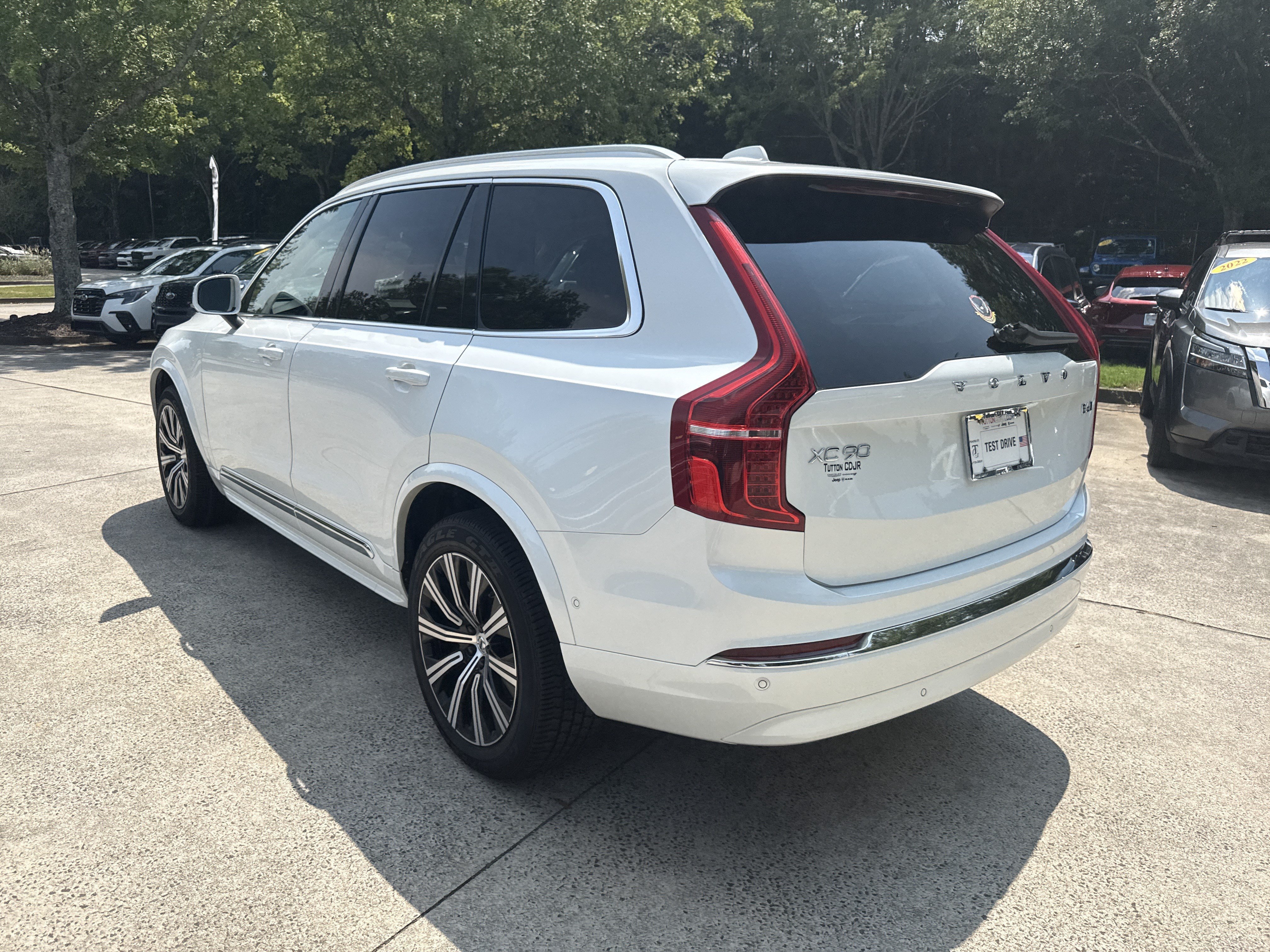 Used 2023 White Volvo Plus image 5