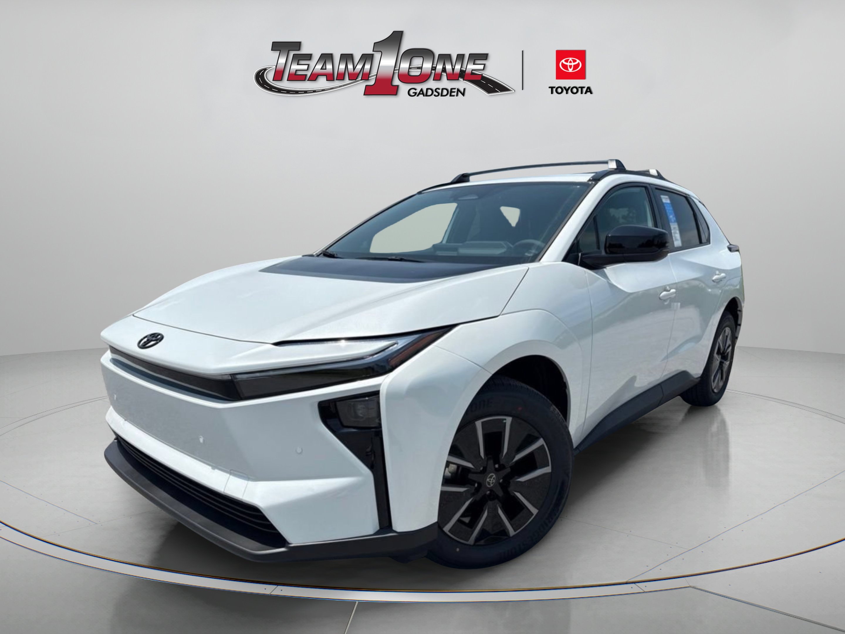 New 2026 Wind Chill Pearl Toyota XLE image 3