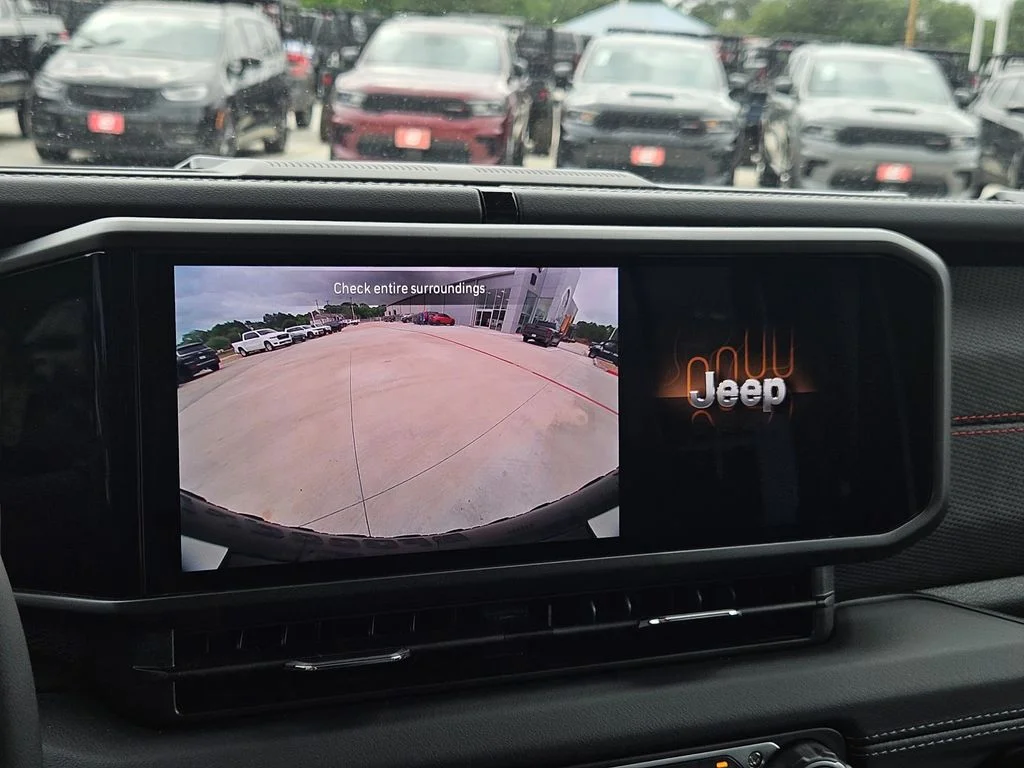 Used 2026 White Jeep Rubicon image 25