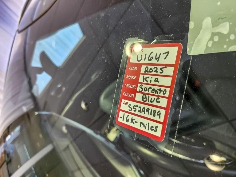 Used 2025 Mineral Blue Kia SX Prestige image 27