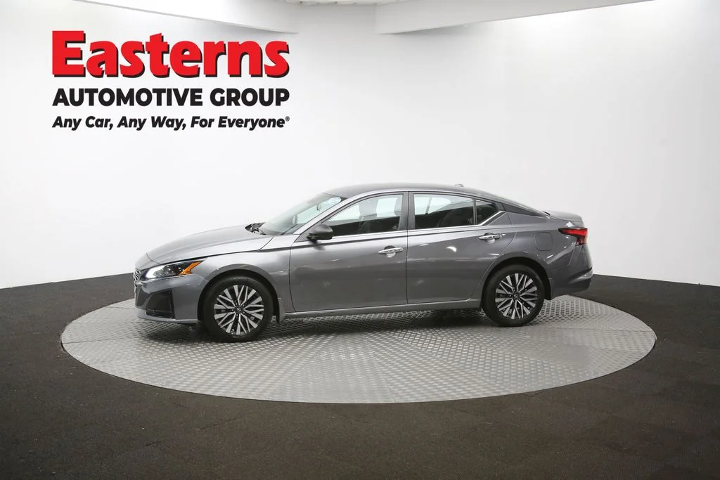 Used 2024 Gray Nissan 2.5 SV image 57