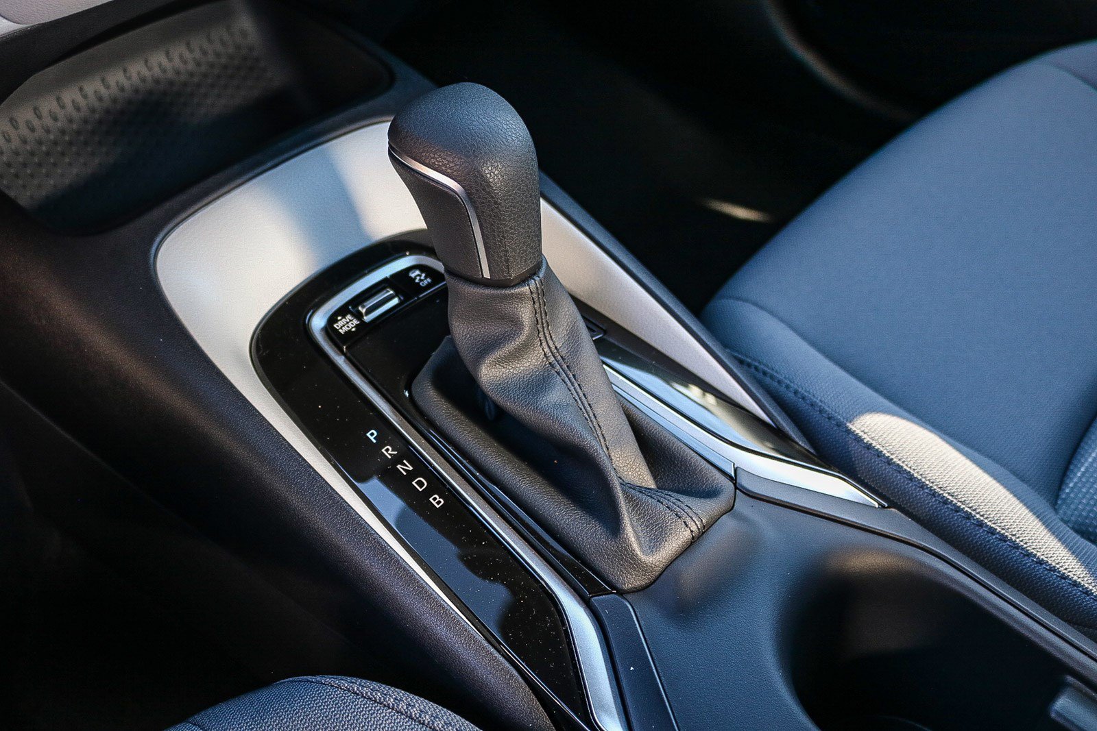 New 2026 Midnight Black Metallic Toyota  SE image 21