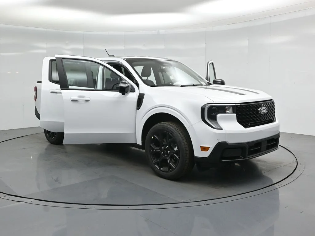 New 2026 Oxford White Ford Lariat image 32