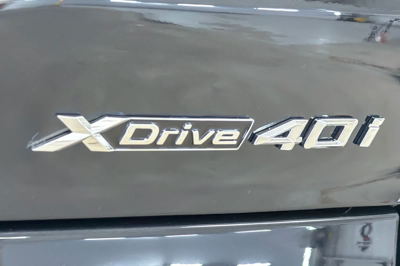 New 2026 Black Sapphire Metallic BMW xDrive40i image 26