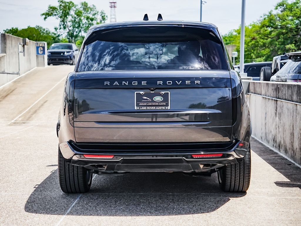 Used 2025 Gray Land Rover SE image 8