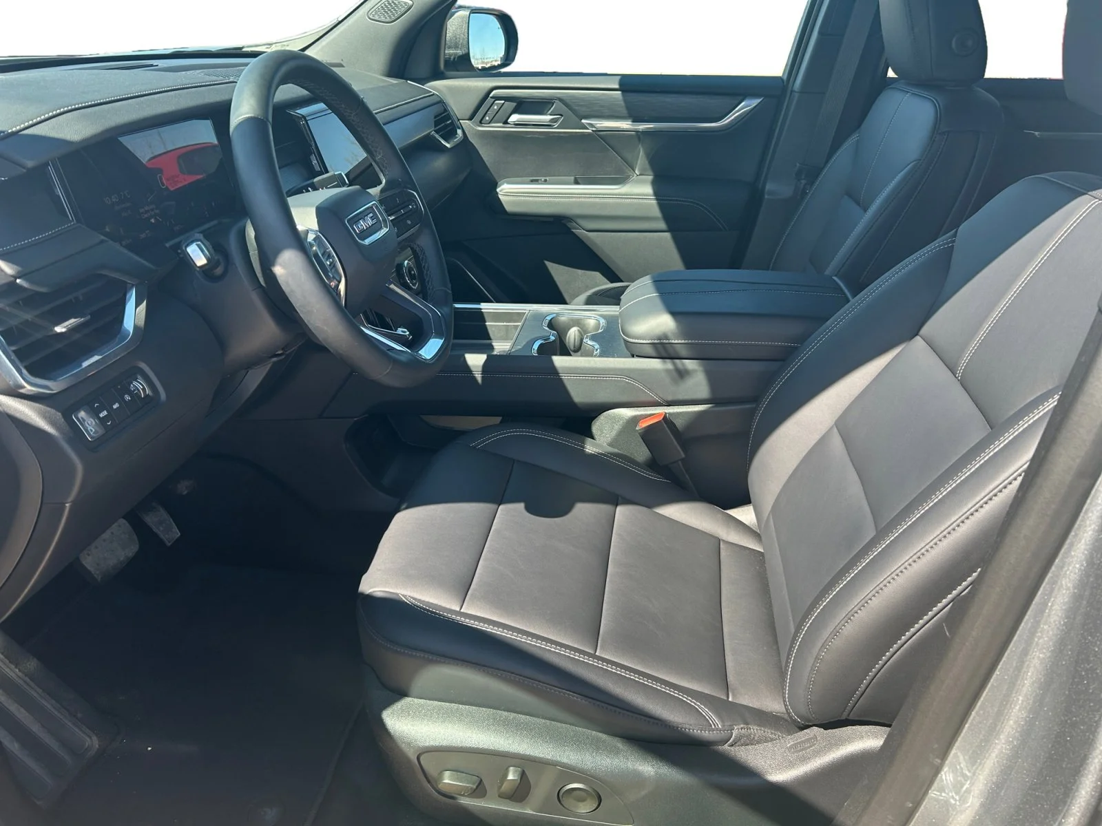 Used 2026 Silver GMC Elevation AWD image 14