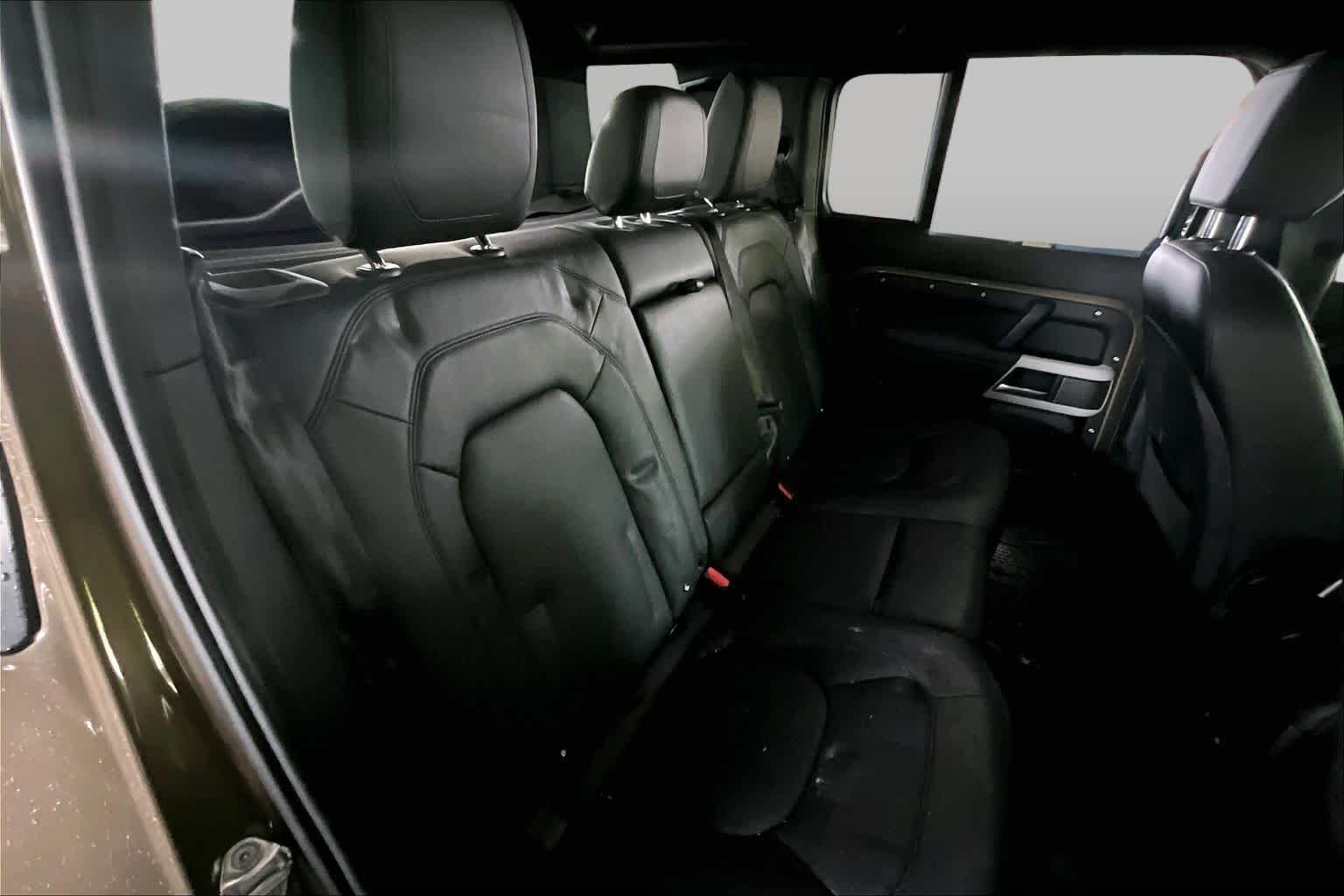 Used 2024 Gondwana Stone Metallic Land Rover S image 19