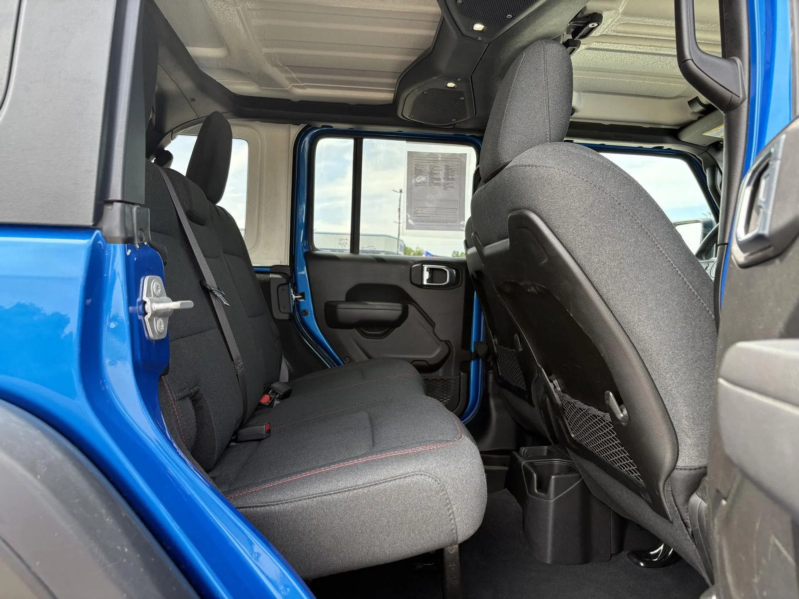 Used 2025 Hydro Blue Pearlcoat Jeep Rubicon image 13