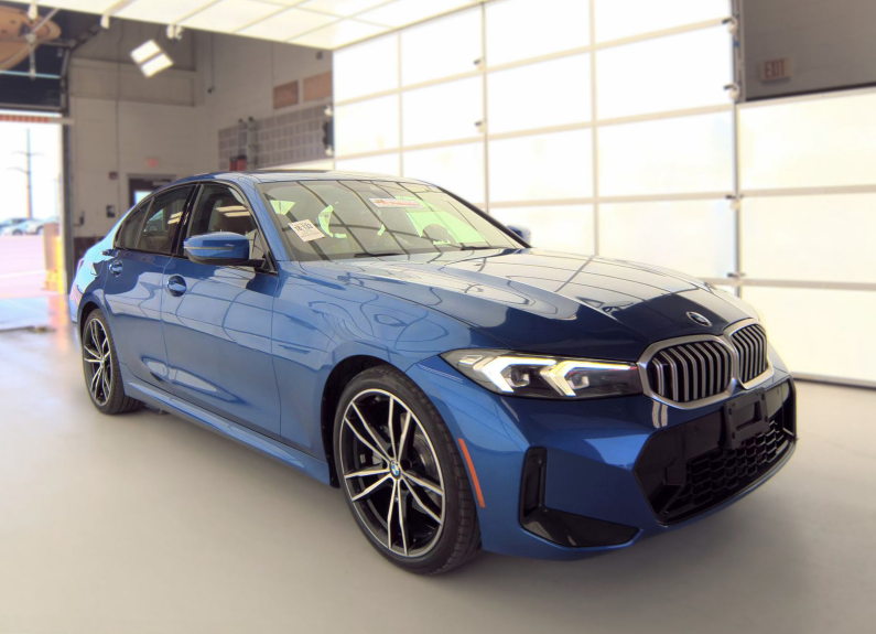 Used 2023 Blue BMW 330i xDrive image 2