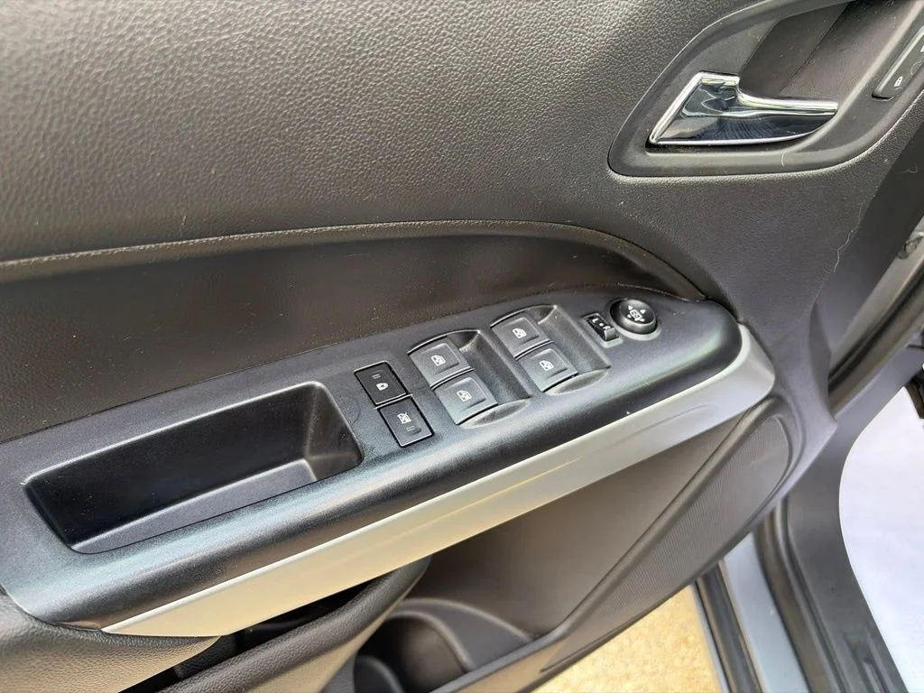 Used 2021 Gray Chevrolet LT image 11