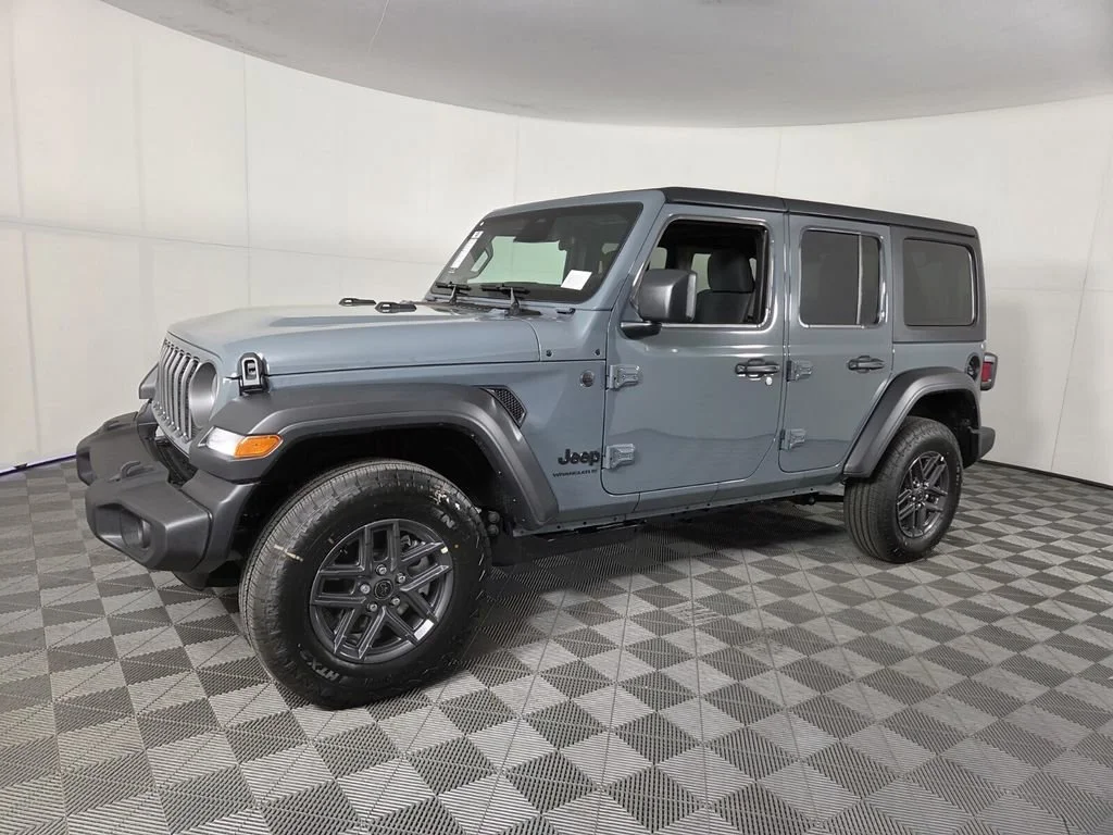New 2026 Anvil Clearcoat Jeep Sport S image 9