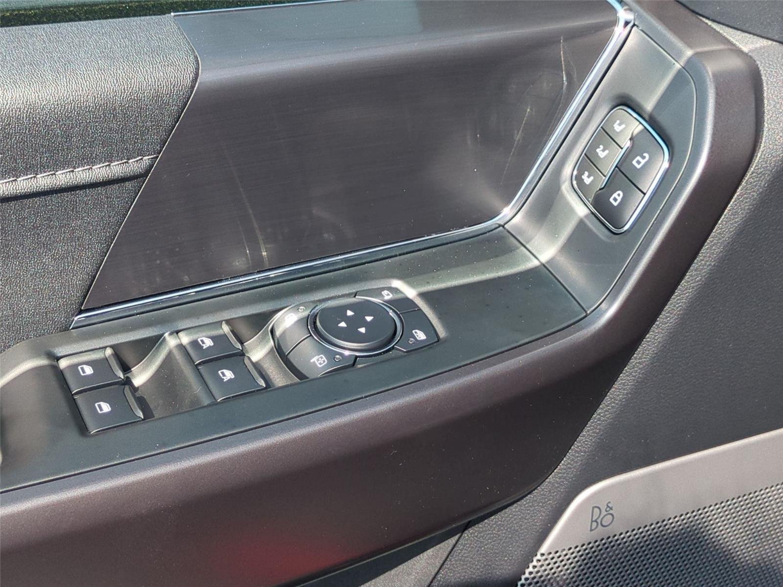 New 2026 Ruby Red Metallic Tinted Clearcoat Ford Lariat® image 16