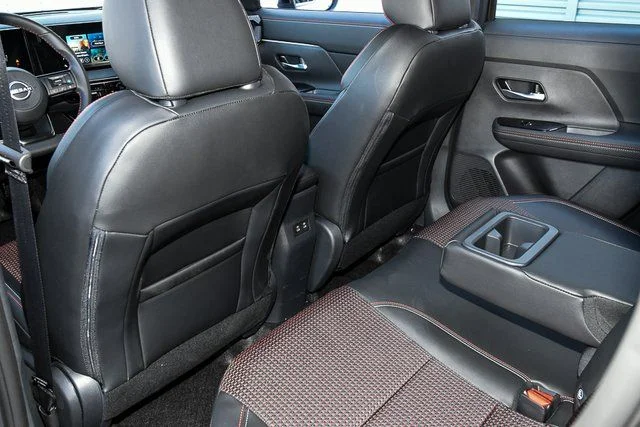 New 2026 Gun Metallic / Scarlet Ember Tintcoat Two-tone Nissan SR image 19