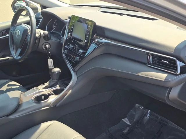 2024 Toyota Camry SE - Photo 11
