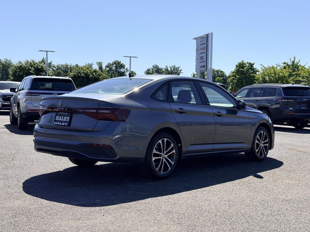 Used 2025 Gray Volkswagen 1.5T Sport image 2