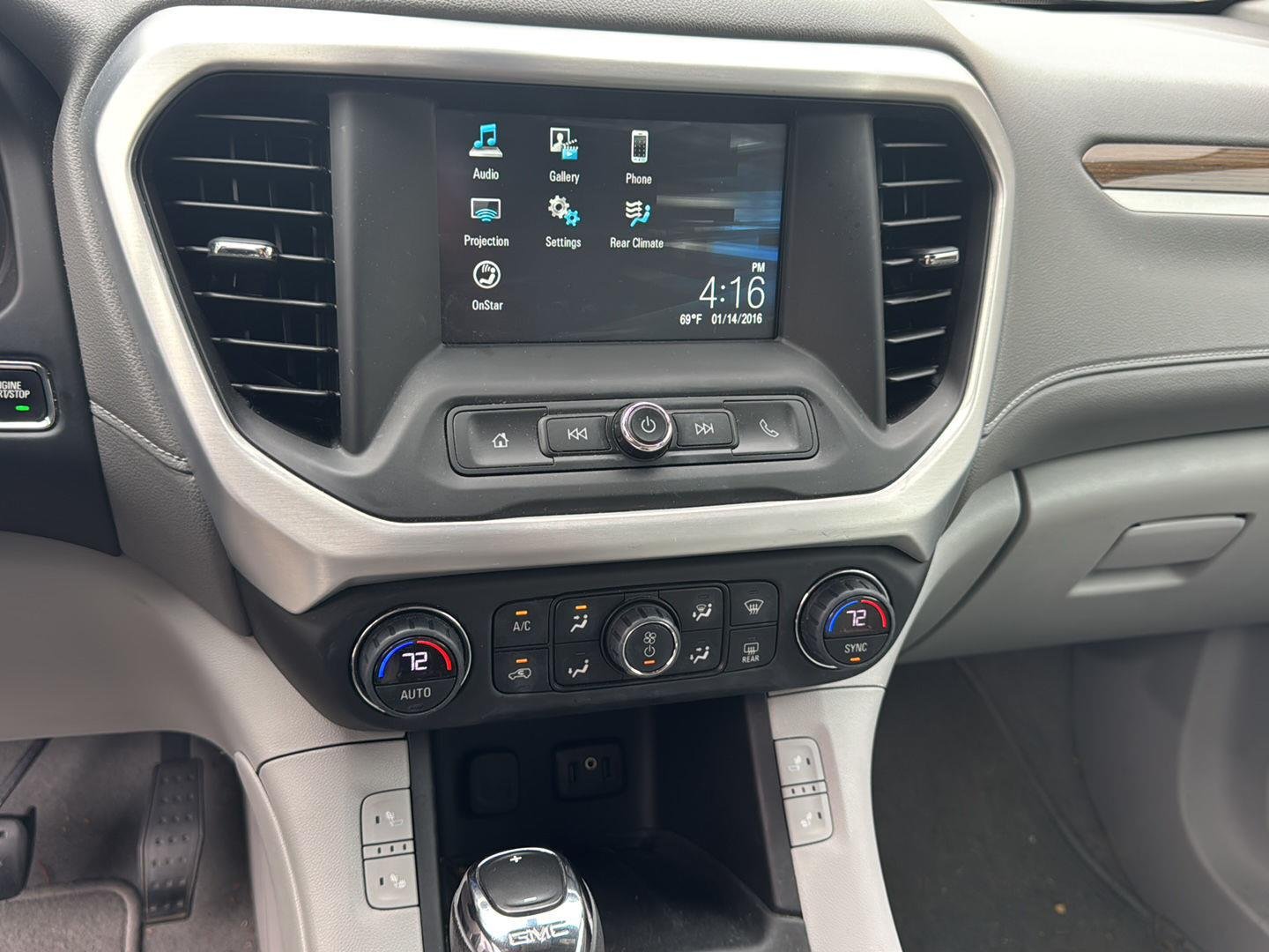 Used 2019 Pepperdust Metallic GMC SLE image 11