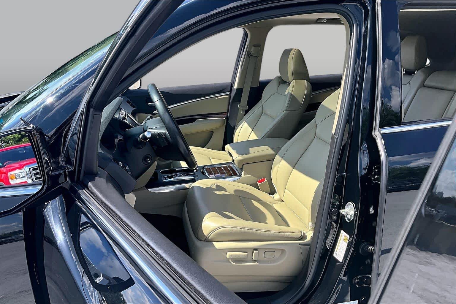 Used 2017 Black Copper Pearl Acura w/Technology Pkg image 8