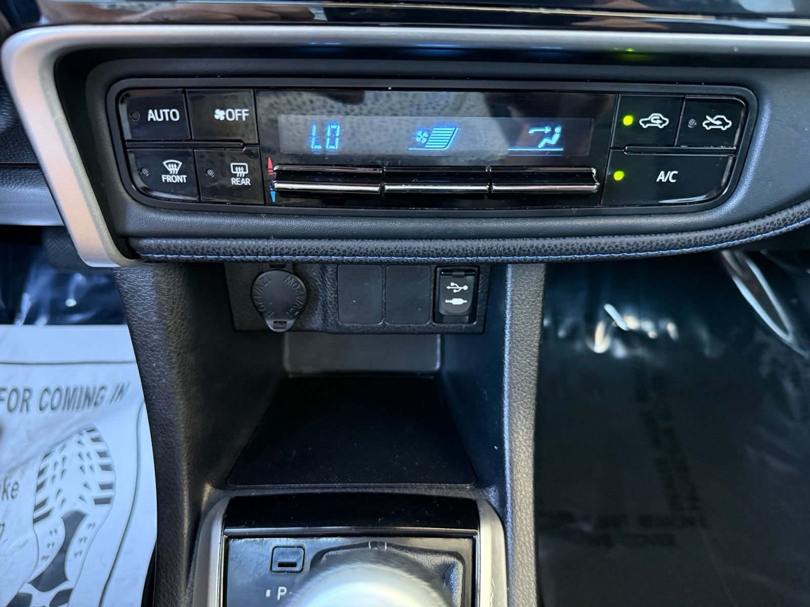 Used 2018 Blue Toyota SE image 25