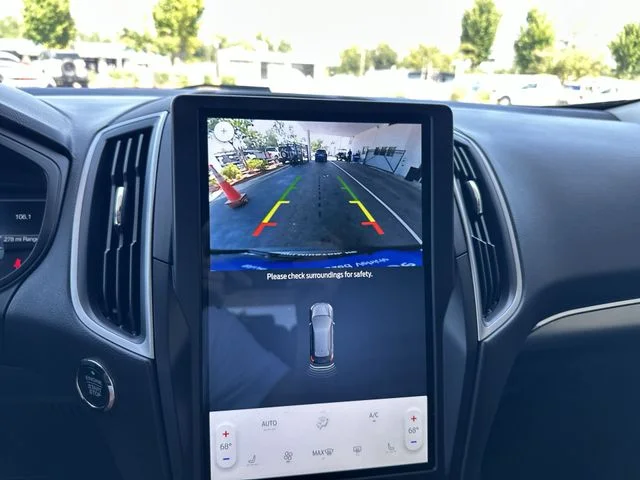 Used 2022 Gray Ford SEL image 18
