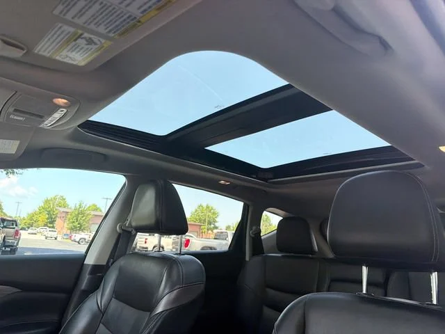 Used 2018 Black Nissan Platinum image 33