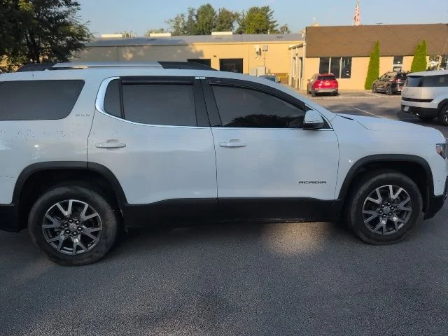 Used 2020 White GMC SLE image 9
