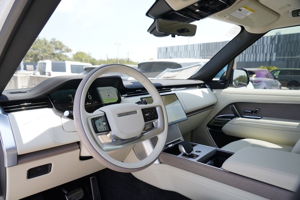 New 2026 Fuji White Land Rover SE image 9