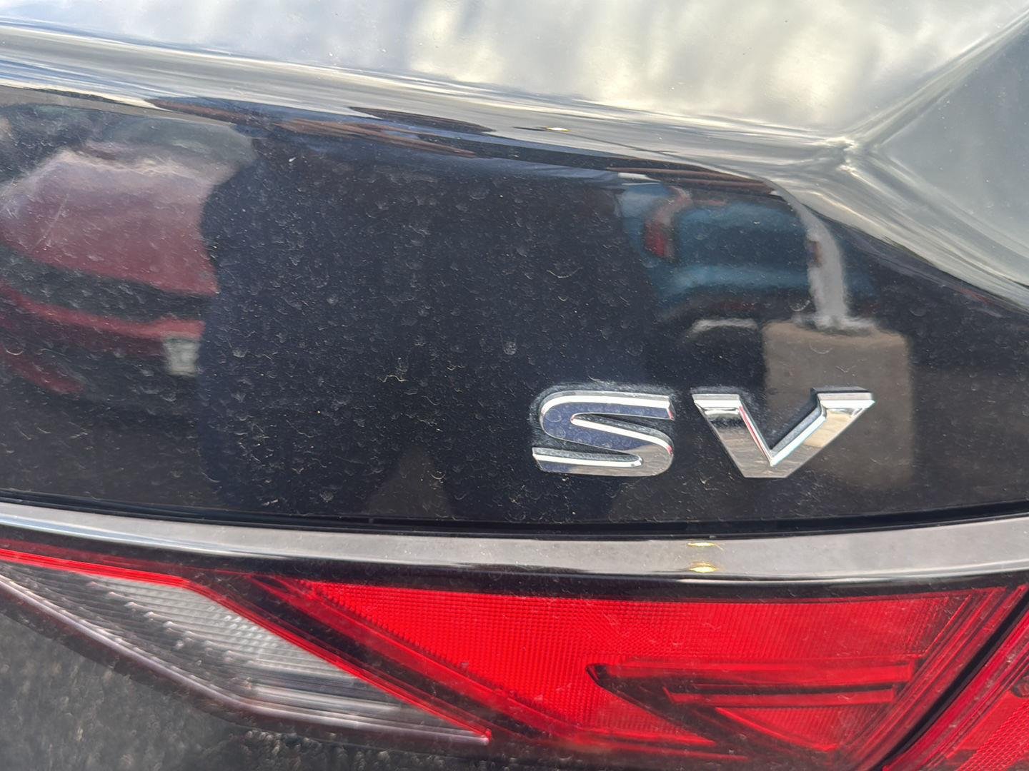 Used 2022 Super Black Nissan SV image 7