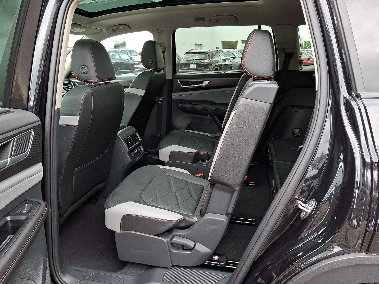 New 2026 2T2T/BLACKPEARL Volkswagen 2.0T Peak Edition image 9