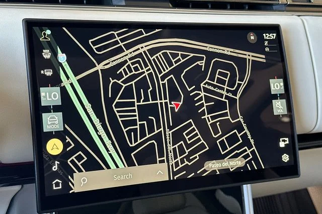 New 2026 Belgravia Green Land Rover SE image 18
