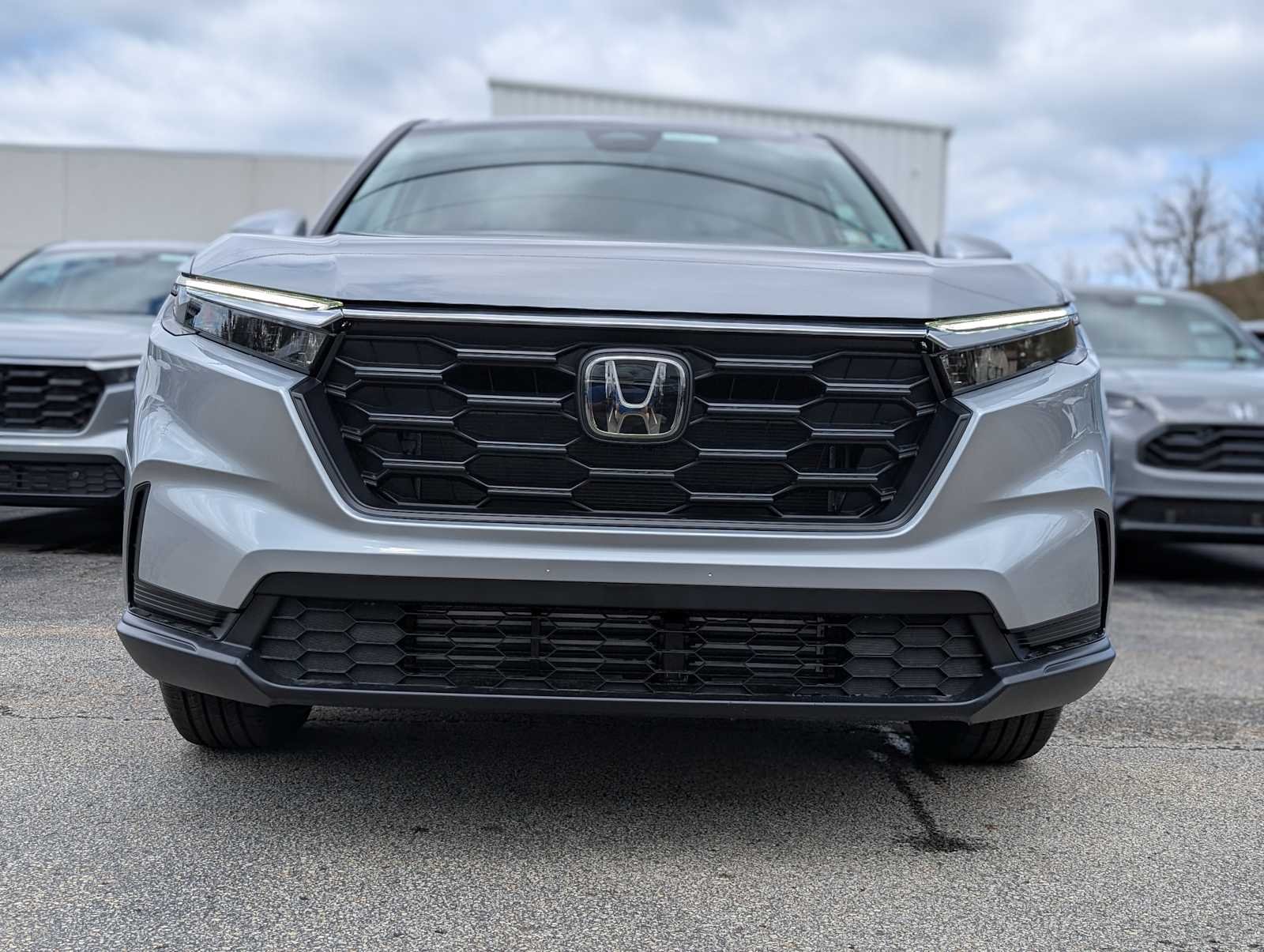 New 2026 Solar Silver Metallic Honda LX image 2