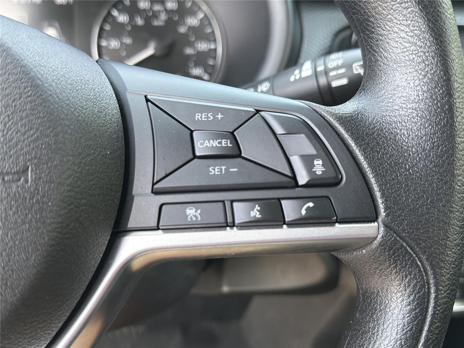 Used 2023 Aspen White Tricoat/Super Black Nissan SV image 20