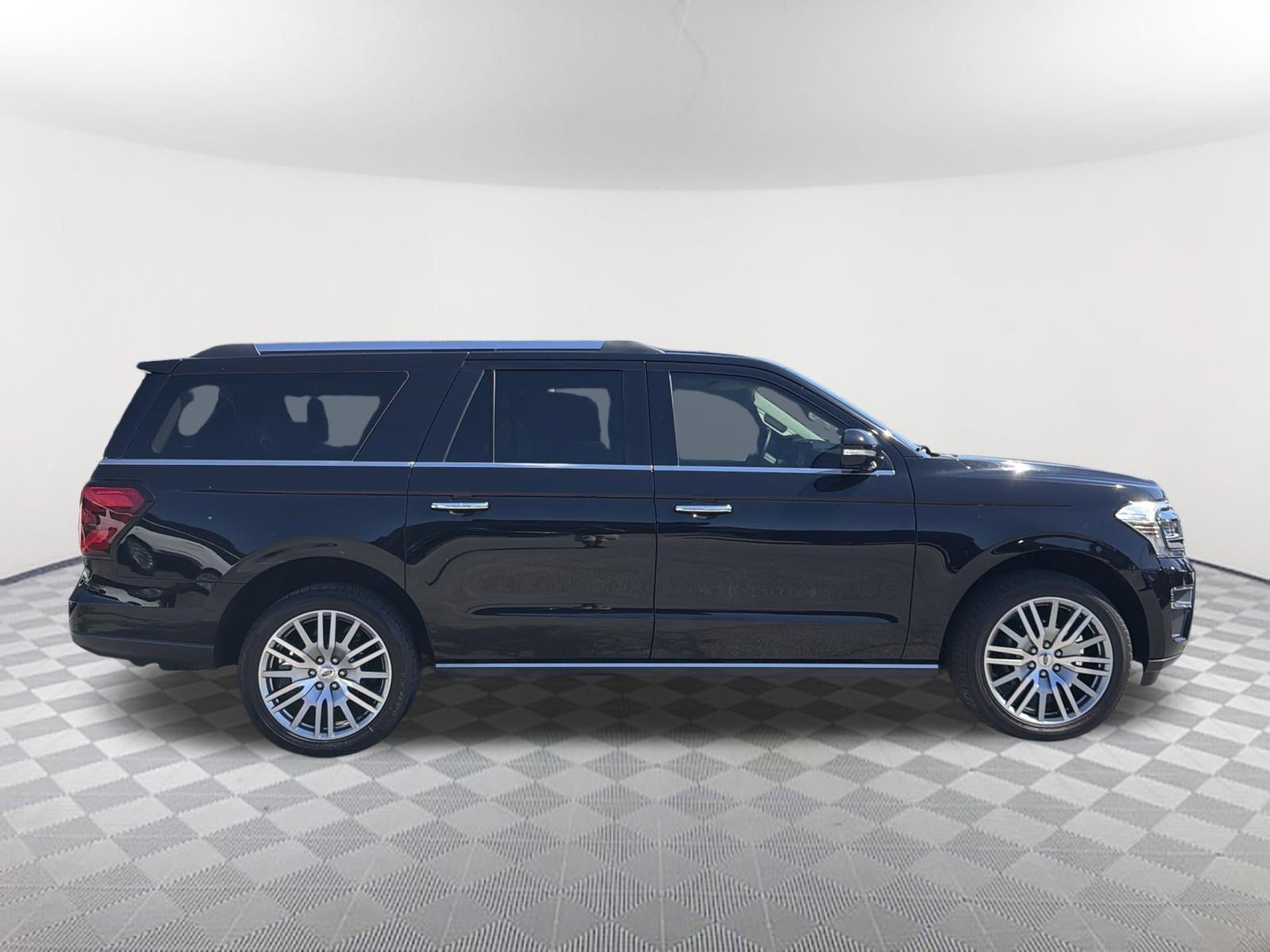 Used 2024 Black Ford Limited image 4