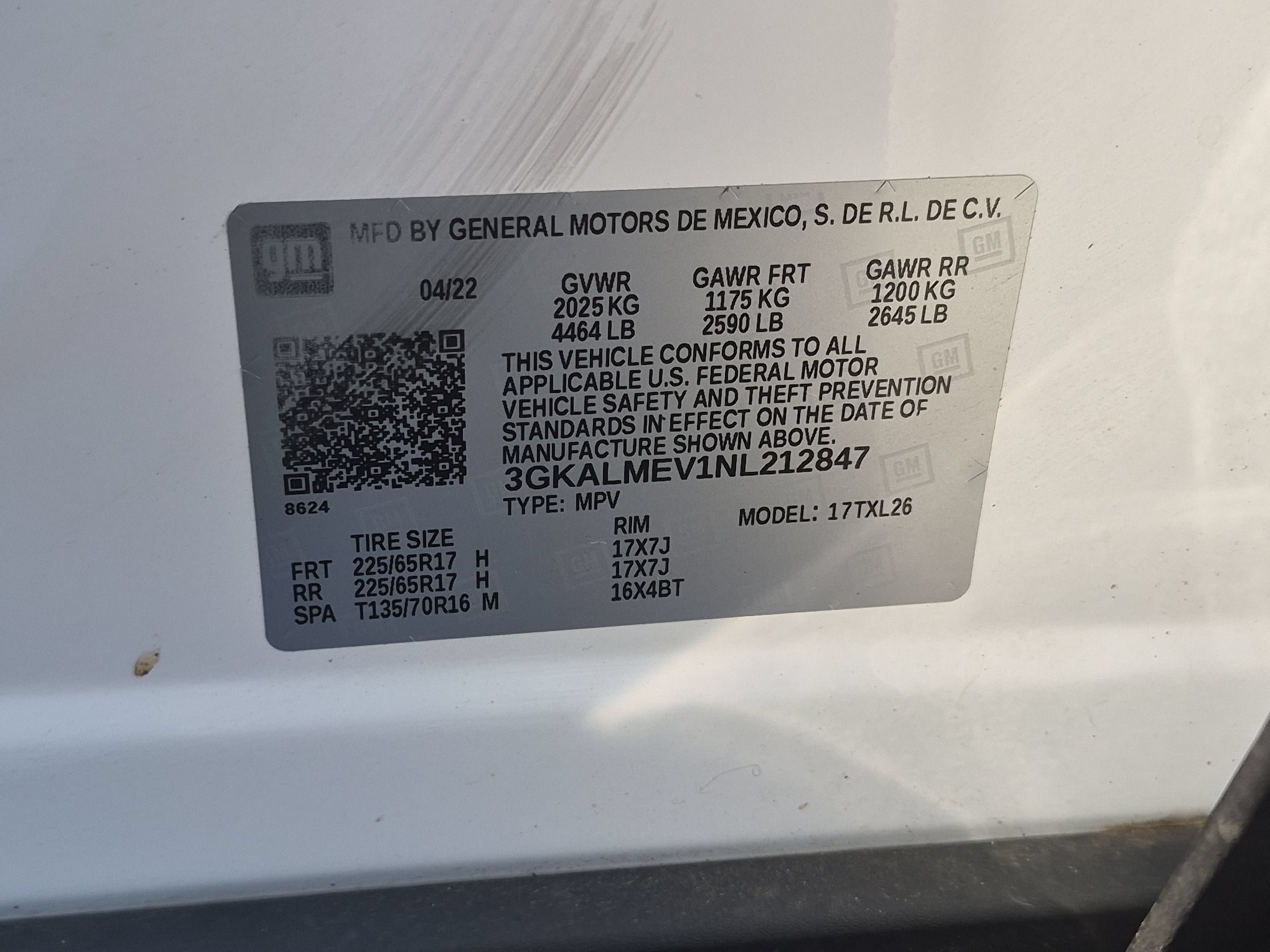 Used 2022 Summit White GMC SLE image 37