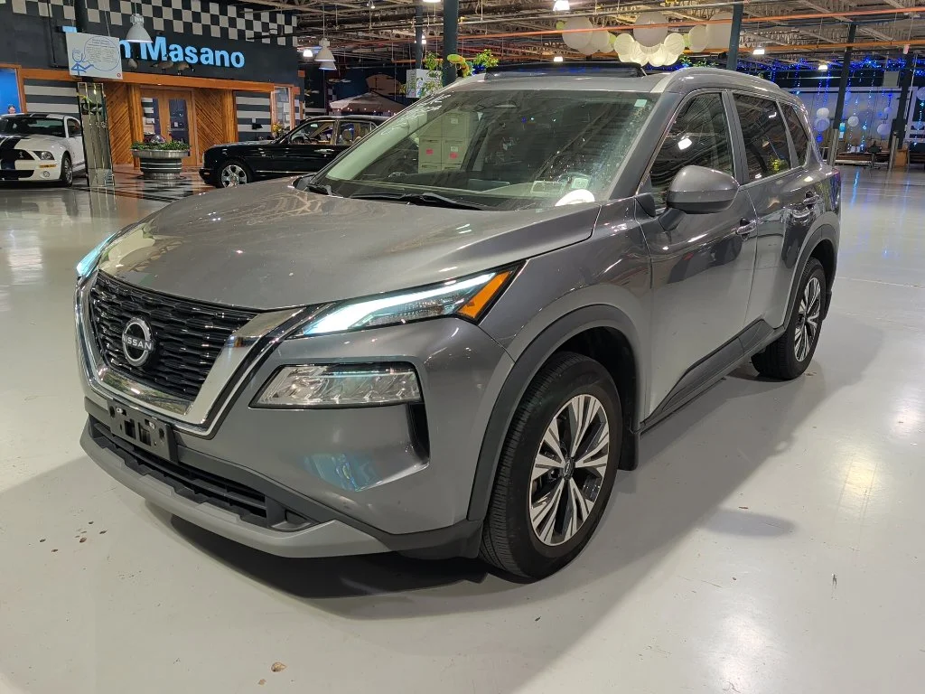 Used 2023 Gun Metallic Nissan SV image 3