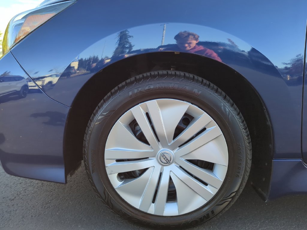 Used 2025 Blue Nissan S image 18