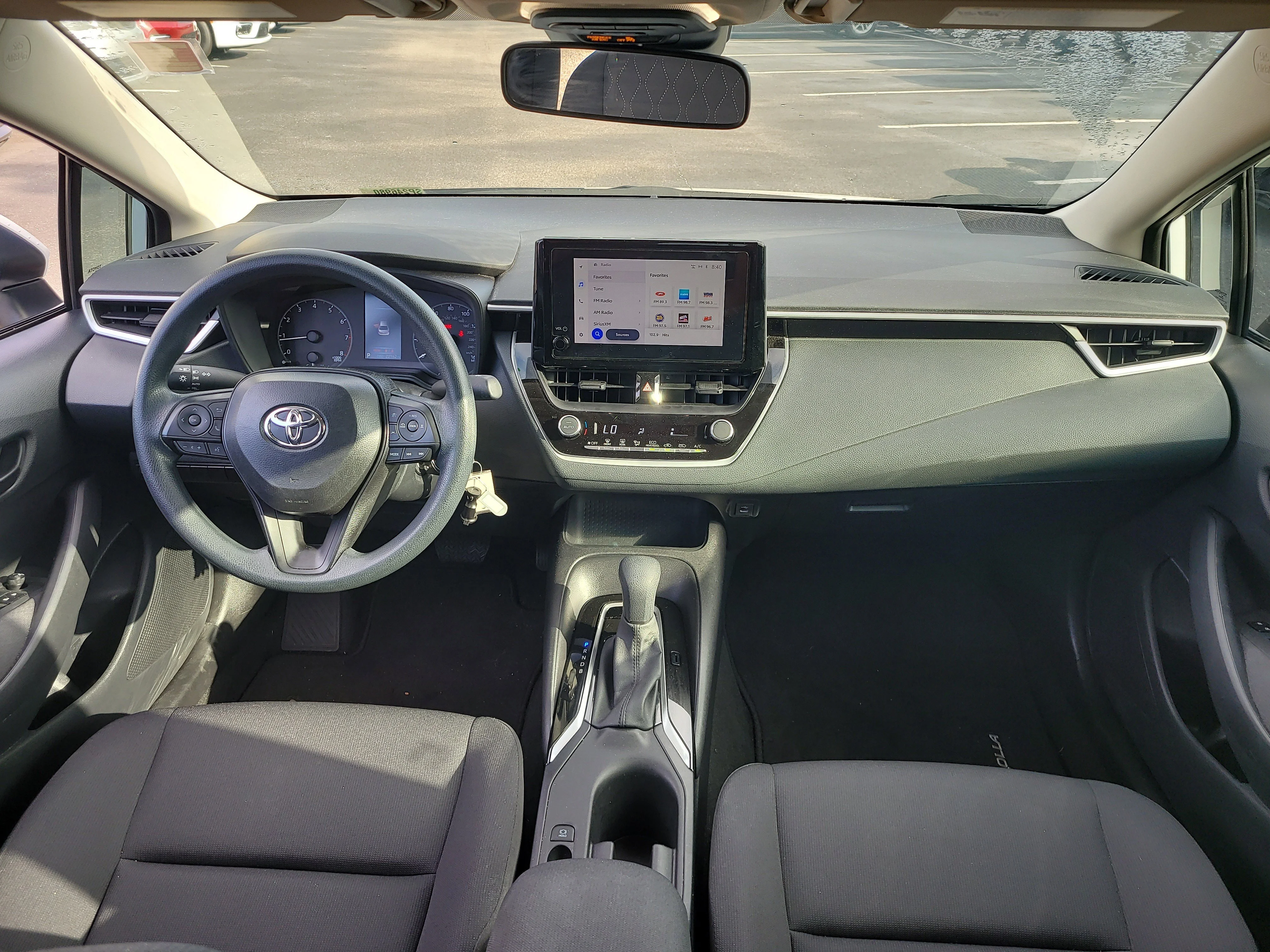 Used 2025 Ice Toyota LE image 13