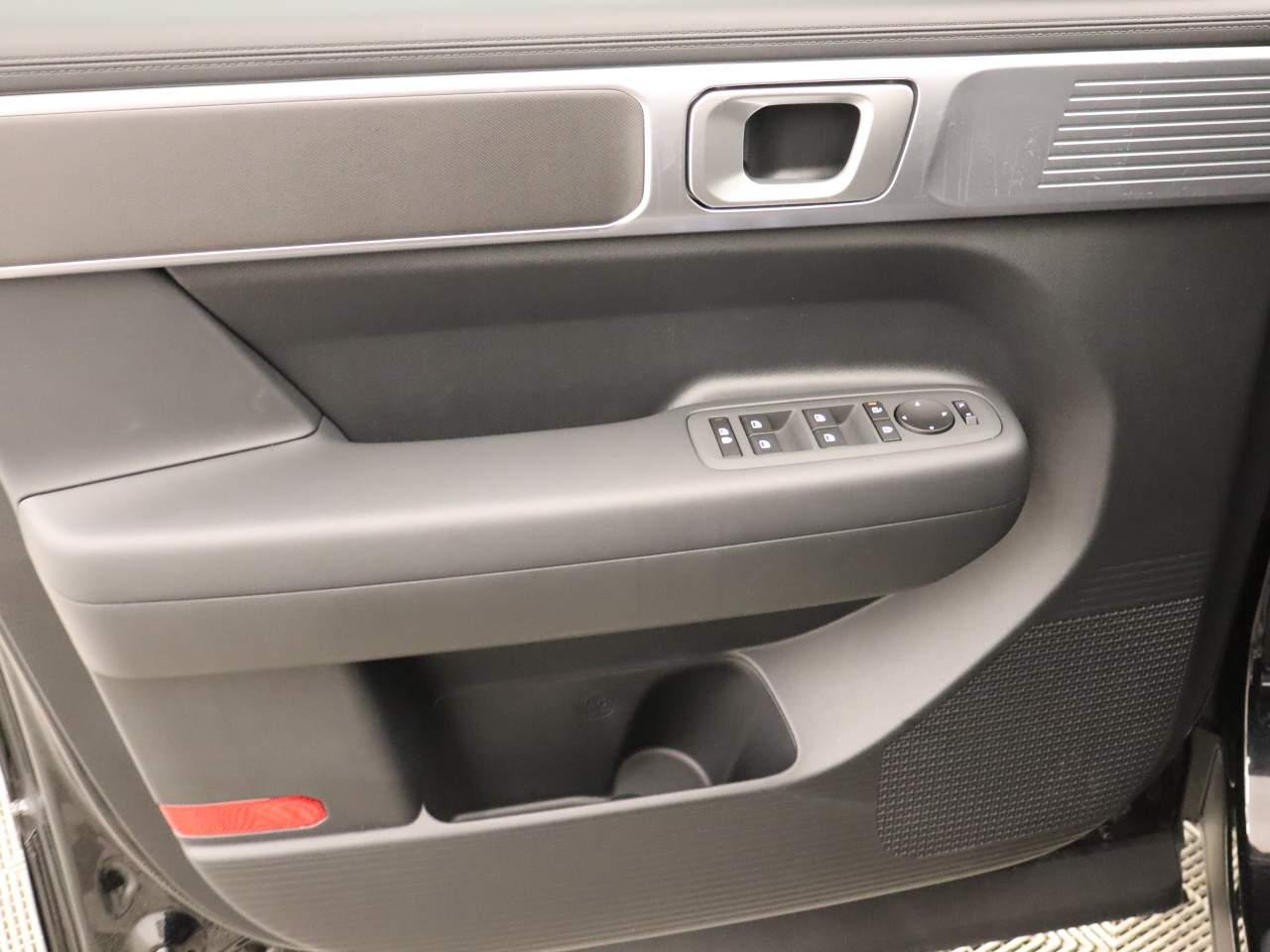 New 2026 Phantom Black Hyundai SE image 16